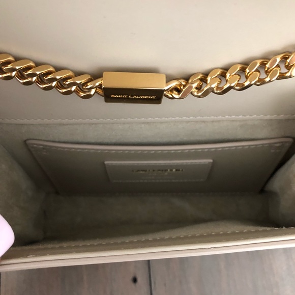 SOLD***Saint Laurent Monogram Classic - Picture 6 of 8